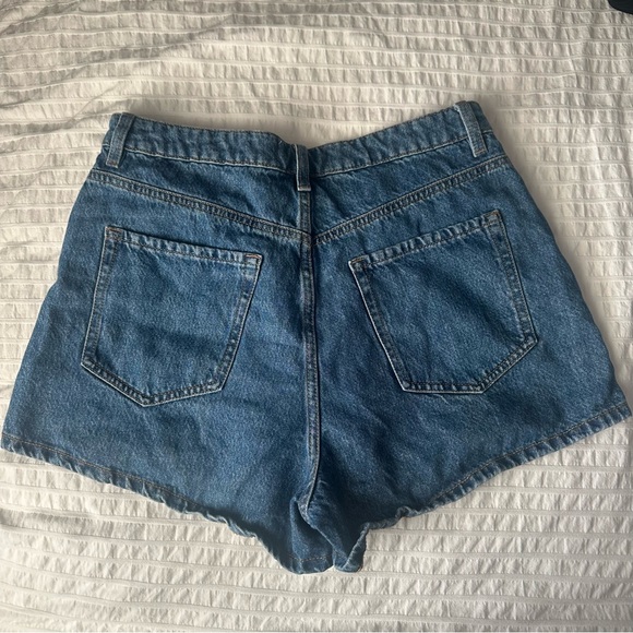Dynamite Blue Jean Shorts High-Waisted Relaxed Fit - Picture 4 of 6